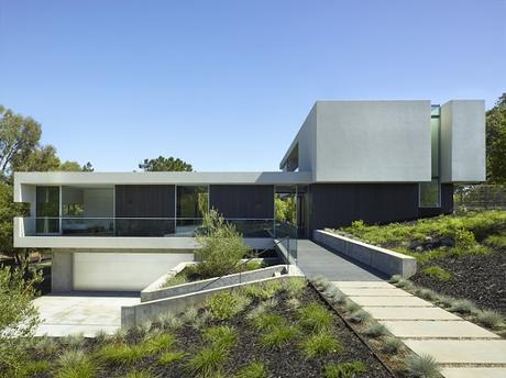 Casa Moderna y Horizontal en Los Hills, California