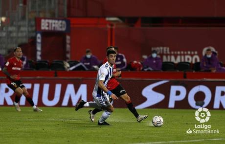 Dani Rodríguez sentencia en la primera parte a una Ponferradina valiente, pero sin fortuna (3-0)