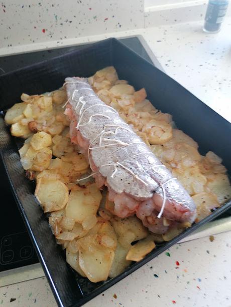 PESCADILLA RELLENA AL HORNO