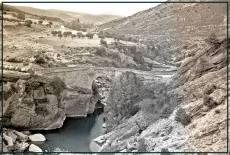 Monumentos de la Sierra Norte en blanco y negro