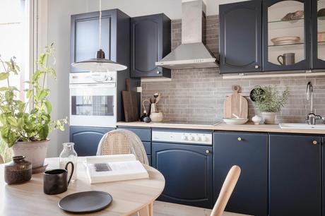 work from home decor tiny scandi apartment tiny home tiny apartment teletrabajo en casa teletrabajo decoración swedish decor scandinavian style scandinavian decor rincón de trabajo en casa modern interiors mini despacho home work decor home office decor home office decoracion teletrabajo decoración mesa trabajo en casa decoracion espacios trabajo decoración dormitorio  