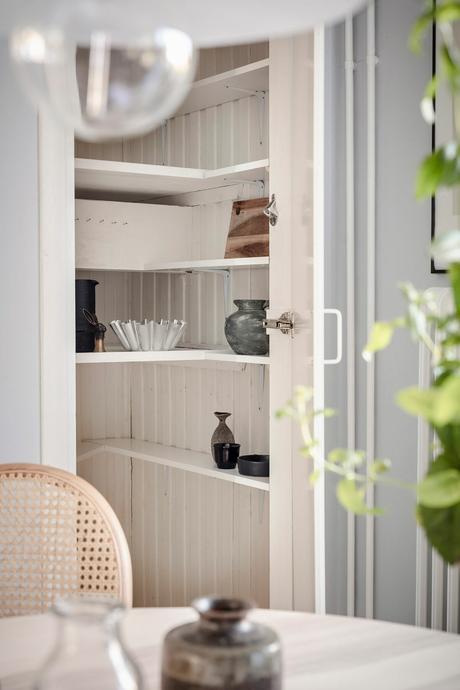 work from home decor tiny scandi apartment tiny home tiny apartment teletrabajo en casa teletrabajo decoración swedish decor scandinavian style scandinavian decor rincón de trabajo en casa modern interiors mini despacho home work decor home office decor home office decoracion teletrabajo decoración mesa trabajo en casa decoracion espacios trabajo decoración dormitorio  