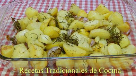 Patatas con tomillo y romero una deliciosa guarnición Patatas con tomillo y romero una deliciosa guarnición