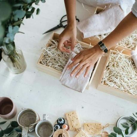 Viruta de madera para empaquetar regalos, ¿por qué?