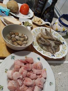 GUISAILLO DE PAPAS CON PINTARROJA, ALMEJAS Y LANGOSTINOS GUISAILLO DE PAPAS CON PINTARROJA, ALMEJAS Y LANGOSTINOS