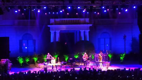 Supertramp´s Roger Hogdson en el jardín