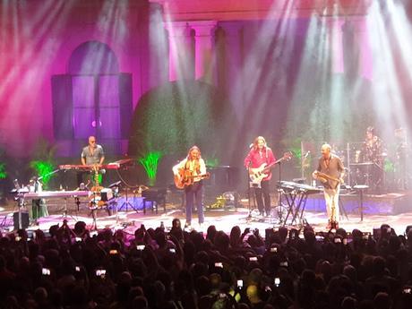 Supertramp´s Roger Hogdson en el jardín