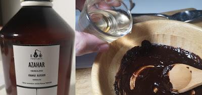 Mascarilla de chocolate  y avena y aceite esencial de geranio