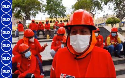 Obreros protestan falta pago 