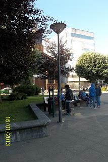 Una Plaza frente al mar chileno