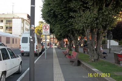 Una Plaza frente al mar chileno
