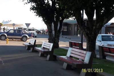 Una Plaza frente al mar chileno