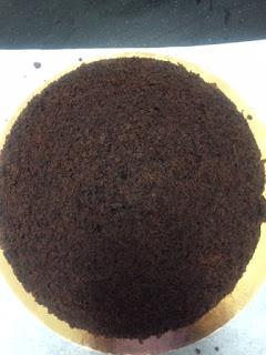 PASTEL DE CHOCOLATE, UVA Y QUESO