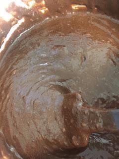 PASTEL DE CHOCOLATE, UVA Y QUESO