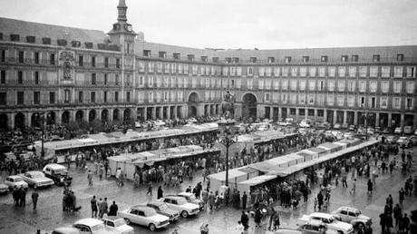 Madrid limitará al 50% el mercadillo navideño de la Plaza Mayor Madrid limitará al 50% el mercadillo navideño de la Plaza Mayor
