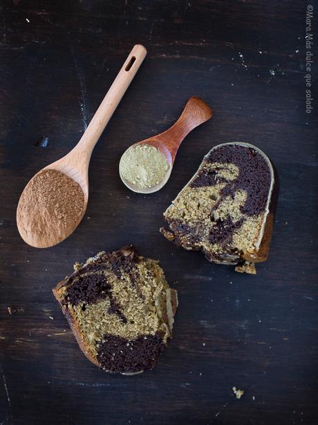 Bundt Cake marmolado de algarroba y té matcha Bundt Cake marmolado de algarroba y té matcha