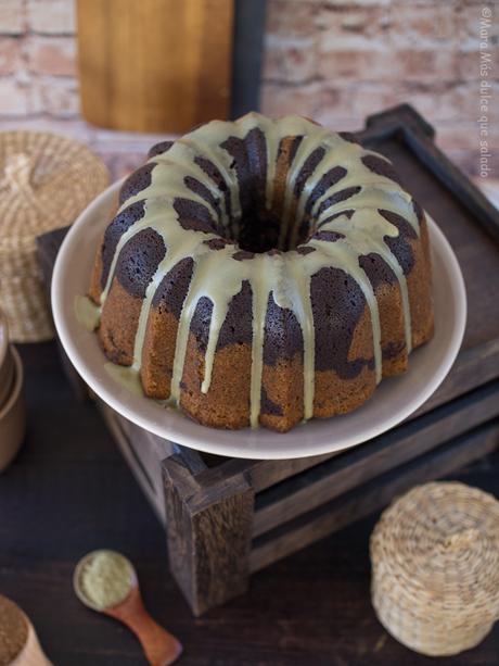 Bundt Cake marmolado de algarroba y té matcha Bundt Cake marmolado de algarroba y té matcha