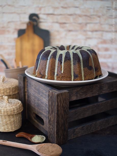 Bundt Cake marmolado de algarroba y té matcha