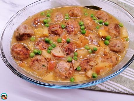 Albóndigas salmón con salsa de manzanas