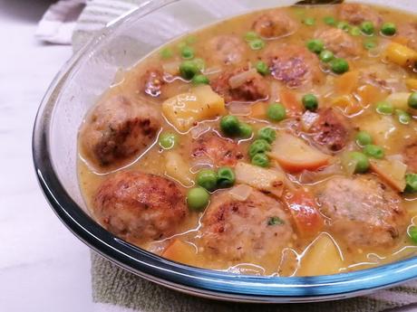 Albóndigas salmón con salsa de manzanas