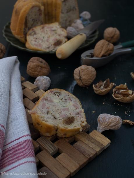 Bundt cake de lomo de Sajonia con  higos, queso azul y nueces.