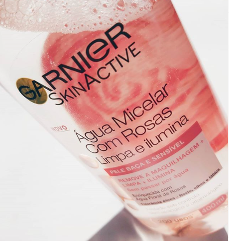 El agua micelar ¿se enjuaga?