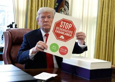 En medio del esperpento generalizado, Trump se resiste a irse de la Casa Blanca.