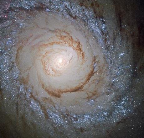 La galaxia M94 y la creación de estrellas