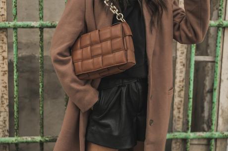 CÓMO COMBINAR UNA SUDADERA CON ESTILO + HAUL DE MODA: COMPRAS EN ZARA ADELANTATE AL BLACK FRIDAY CÓMO COMBINAR UNA SUDADERA CON ESTILO + HAUL DE MODA: COMPRAS EN ZARA ADELANTATE AL BLACK FRIDAY