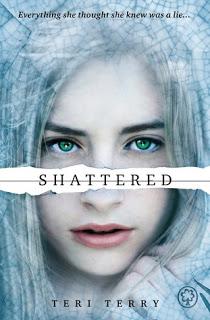 (Reseña) Shattered by Teri Terry