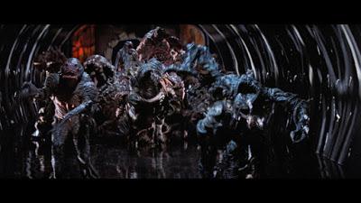 EN LA BOCA DEL MIEDO (In the Mouth of Madness) (USA, 1995) Terror EN LA BOCA DEL MIEDO (In the Mouth of Madness) (USA, 1995) Terror