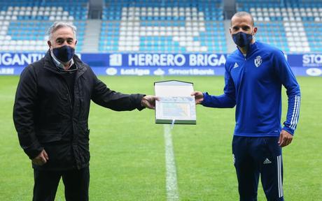 La Ponferradina celebra los 100 partidos de Bolo como entrenador y el hito de Yuri como máximo goleador de la historia del club