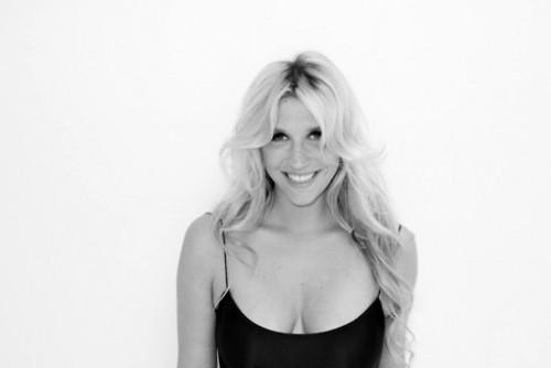 Ke$ha sorprende con imagen higiénica
