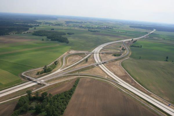 Sando crece en Polonia con su quinta obra