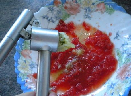 Gazpacho en pepino y flores