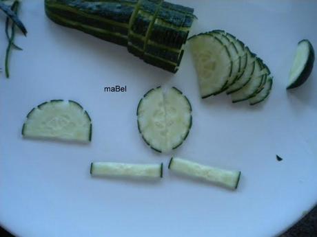 Gazpacho en pepino y flores