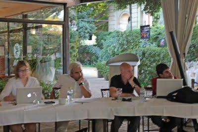 Google+, bajo los adoquines hay negocio