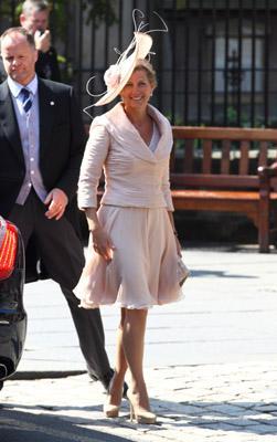 Boda de Zara Phillips, nieta de Isabel de Inglaterra y Mike Tindall. Catalina, Duquesa de Cambridge, repite modelo Boda de Zara Phillips, nieta de Isabel de Inglaterra y Mike Tindall. Catalina, Duquesa de Cambridge, repite modelo