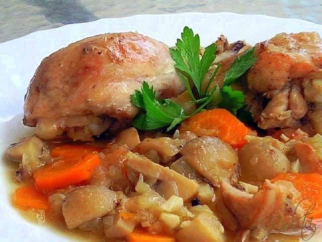 POLLO EN SALSA CON JENGIBRE Y CHAMPIÑONES