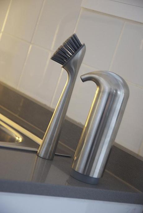 proyectos três: el DESPUÉS de un apartamento en la playa cocina5