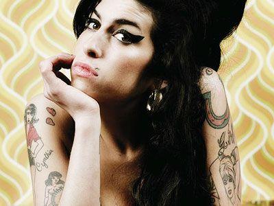 Winehouse encabeza la lista de discos más vendidos