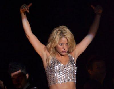 Shakira ofreció concierto benéfico