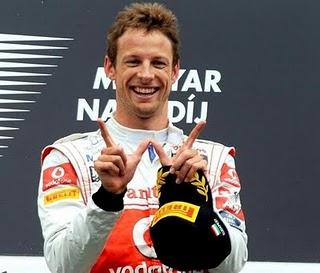 Button reina en Hungría y Alonso queda tercero