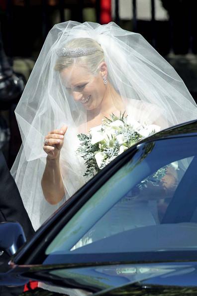 Zara Phillips Zara Phillips arrives at Edinburgh's historic Canongate Kirk for her wedding to Mike Tindall.