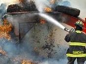 bomberos parque Almadén sofocan incendio nave Agudo