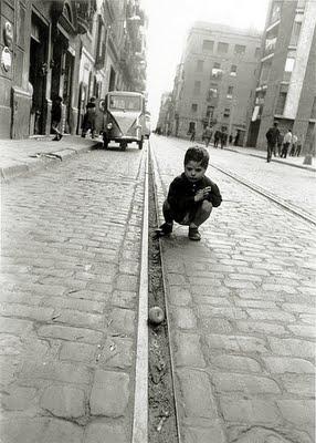 XAVIER MISERACHS, EL TIEMPO EN BLANCO Y NEGRO.