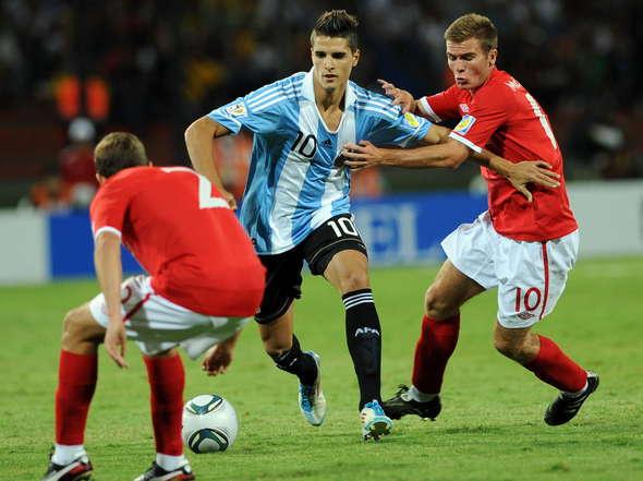 Argentina empató y está a un paso de los octavos de final
