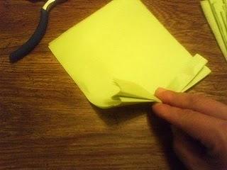 Tutorial: ¿Decoramos con pompones de papel?