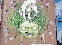 BLU, grandes muros, grandes mensajes.