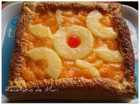 HOJALDRE CON CREMA PASTELERA Y FRUTA